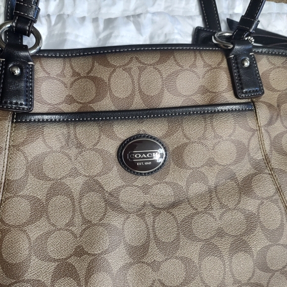 Coach Purse - Picture 2 of 4